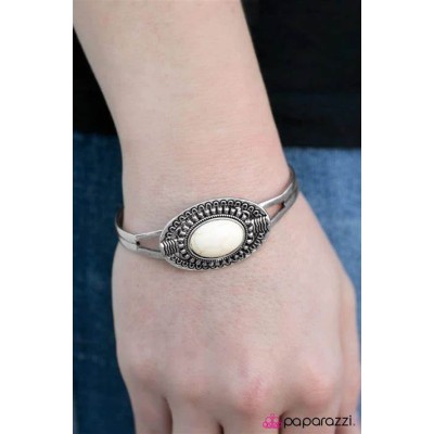 Mountain Pass White Bracelet